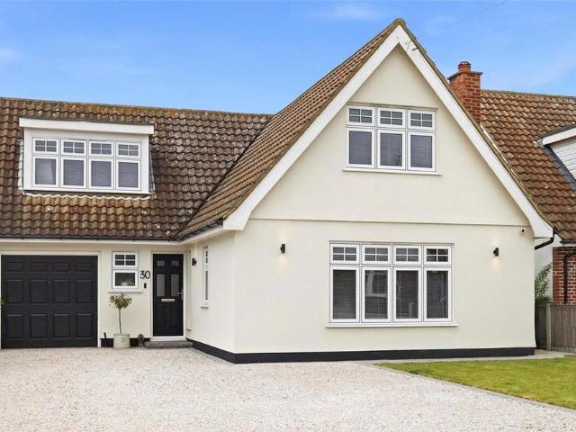 House for sale in North Shoebury, Alton Barnes