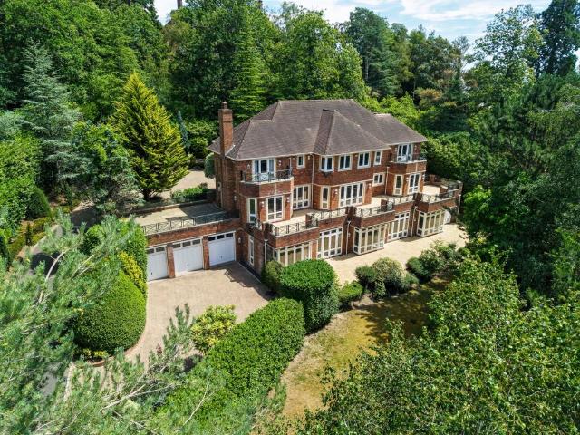 House for sale in Whiteley Village, Blackhills