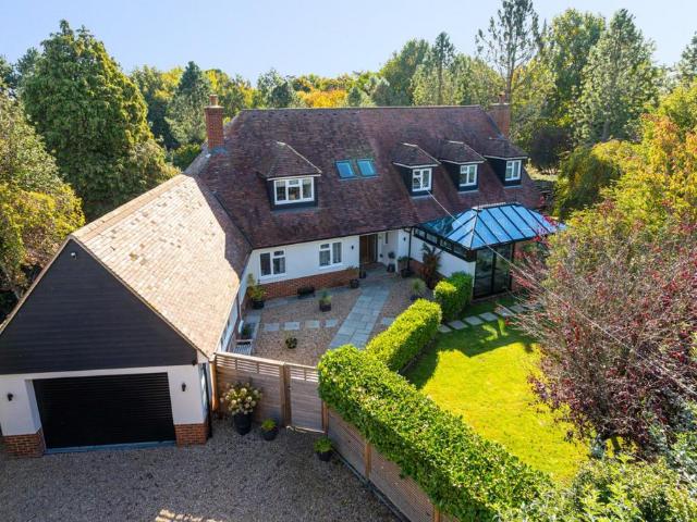 House for sale in St. Dunstan's, The Bridge