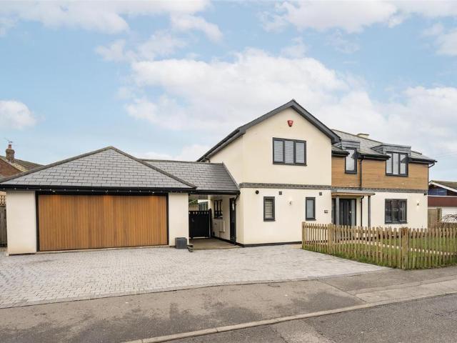 House for sale in World's End, Perryfields