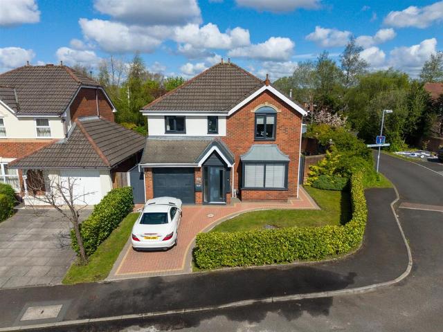 House for sale in Ellenbrook, Salford