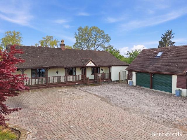 House for sale in Ramsden Crays, Crays Hill