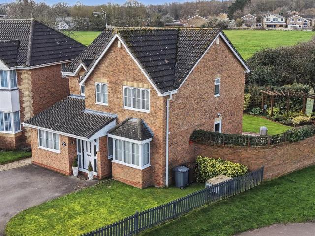 House for sale in Poplars, Shephall