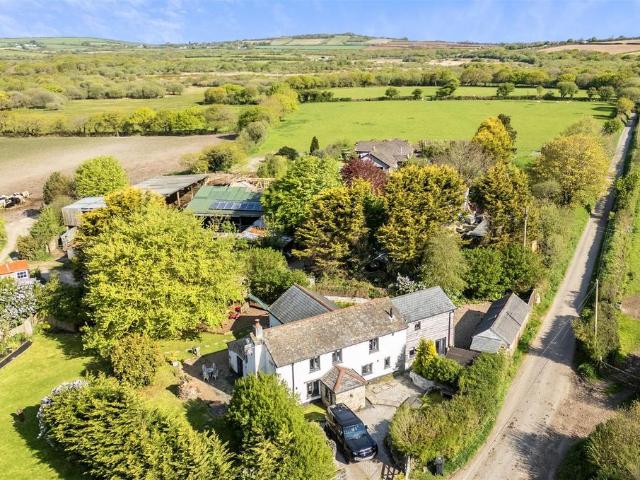 House for sale in Lostwithiel, Cornwall