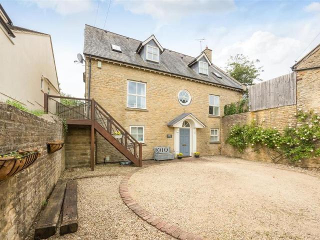 House for sale in Evershot, Oxfordshire