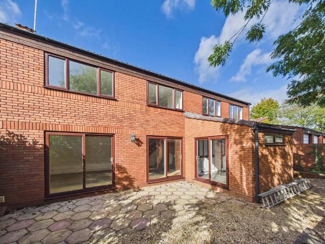House for sale in Downend, Moorend