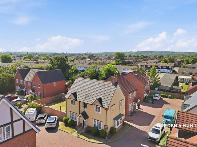 House for sale in Steeple View, Essex