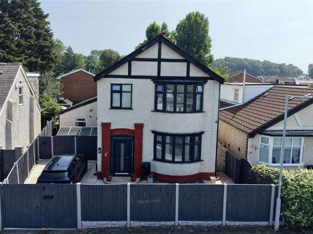 House for sale in Overchurch Hill, Moreton