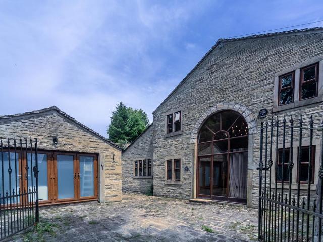 House for sale in Clough, Burnedge