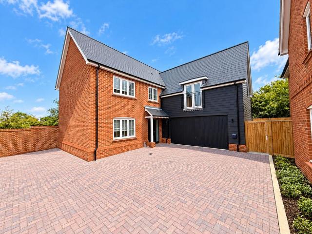 House for sale in Bow Brickhill