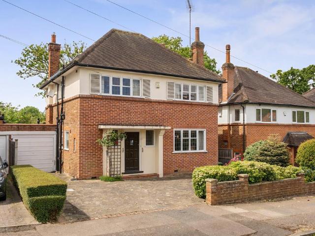 House for sale in Pinner, Greater London
