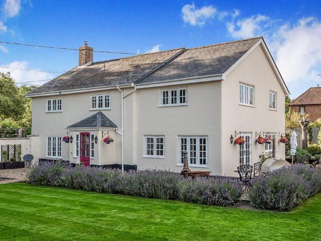 House for sale in Barton Stacey, Hampshire