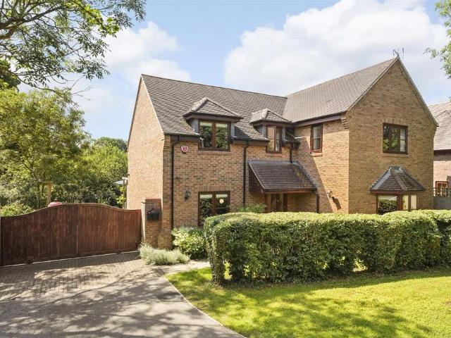 House for sale in Loughton, Milton Keynes