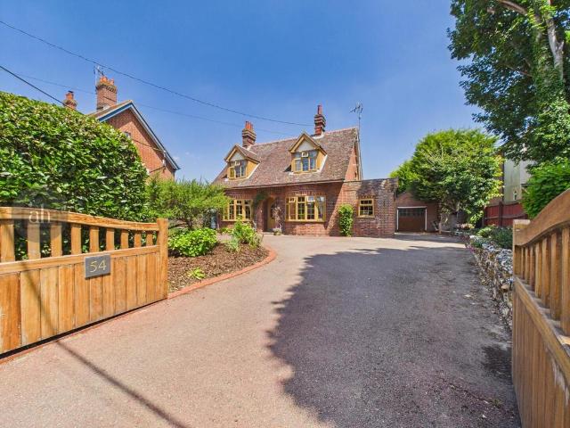 House for sale in Bedingfield, Suffolk