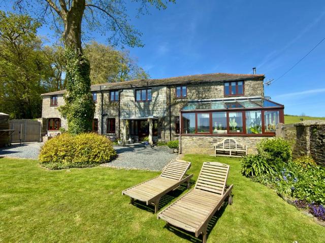 House for sale in Hellandbridge, Cornwall