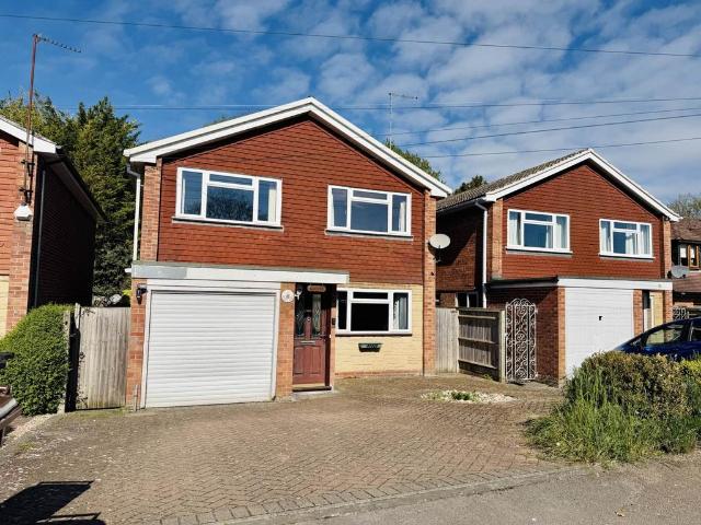 House for sale in Berrick Salome, Oxfordshire