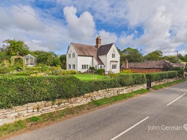House for sale in Bretby, South Derbyshire