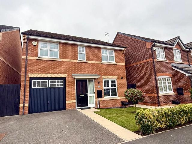 House for sale in Greenside, Macclesfield