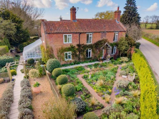 House for sale in Comers, Norfolk