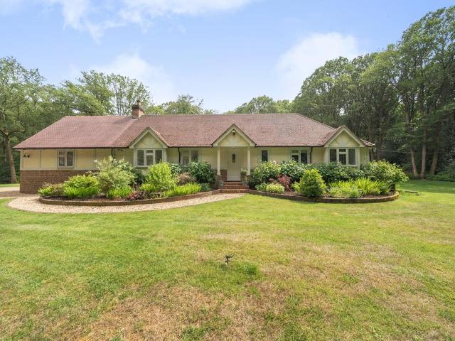 House for sale in Pachesham Park, Surrey