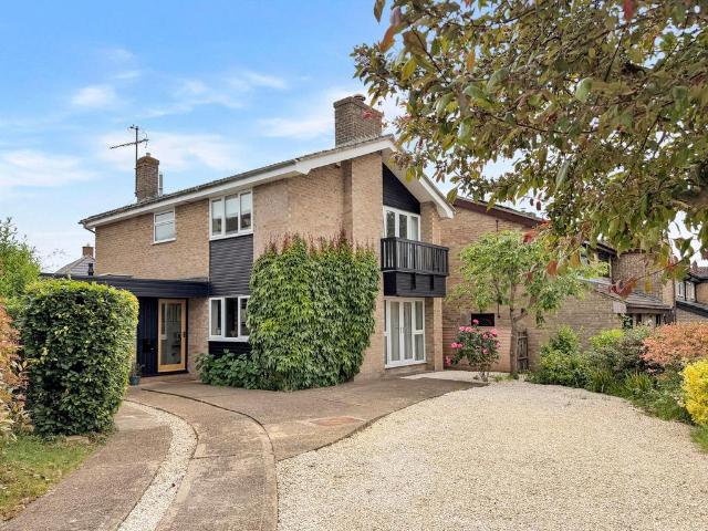 House for sale in Hackleton