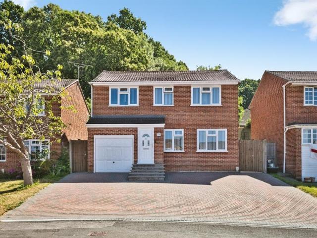 House for sale in Preston Plucknett, Yeovil
