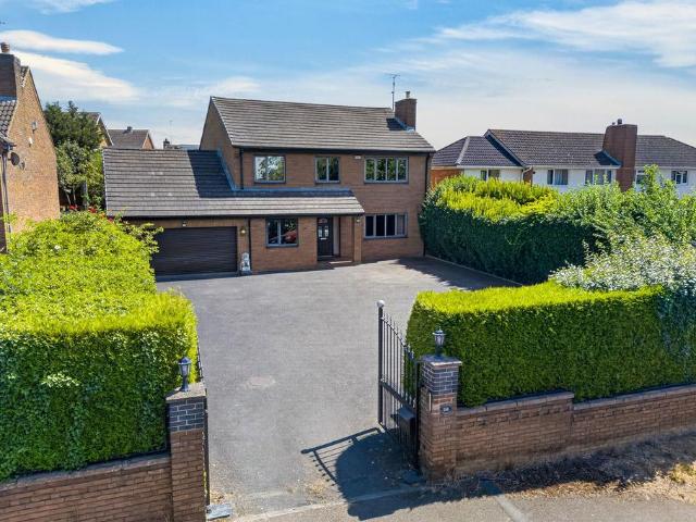 House for sale in Brambleside, Kettering