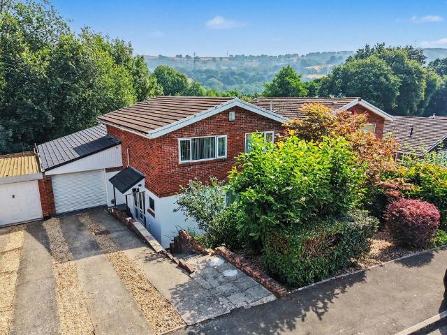 House for sale in Llanbradach, Wales