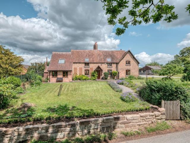House for sale in Stoke Pound, Bromsgrove
