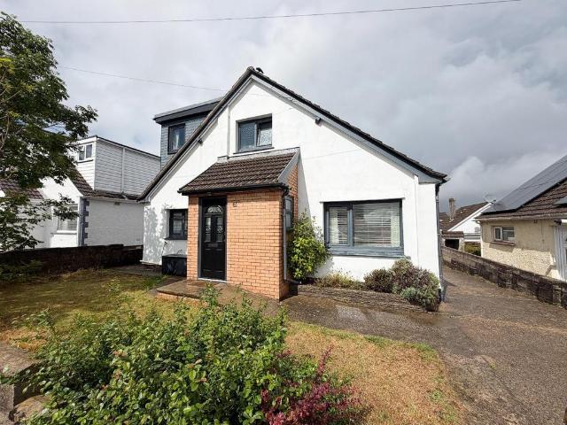 House for sale in Newcastle Higher, Pen-y-fai