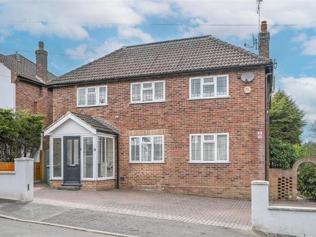 House for sale in Brook Street, Navestock Side