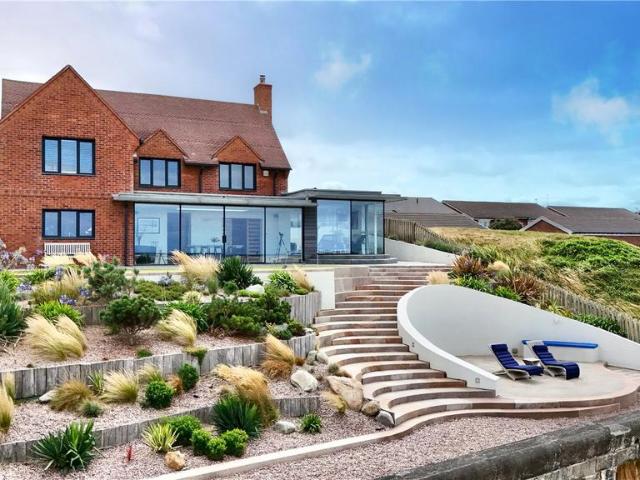 House for sale in Hoylake
