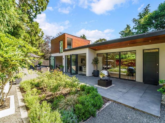 House for sale in Blackhills, Surrey