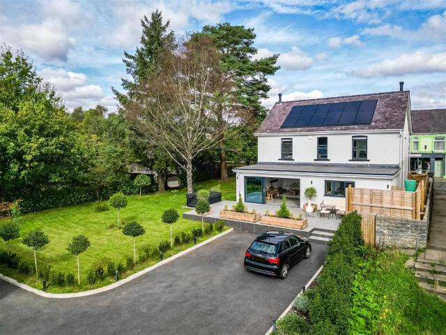 House for sale in Ystradgynlais