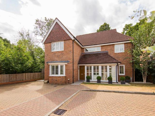 House for sale in Brook Street, Bourne Vale