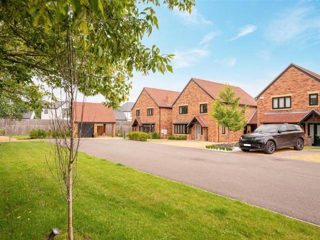 House for sale in Tiddington, Alderminster