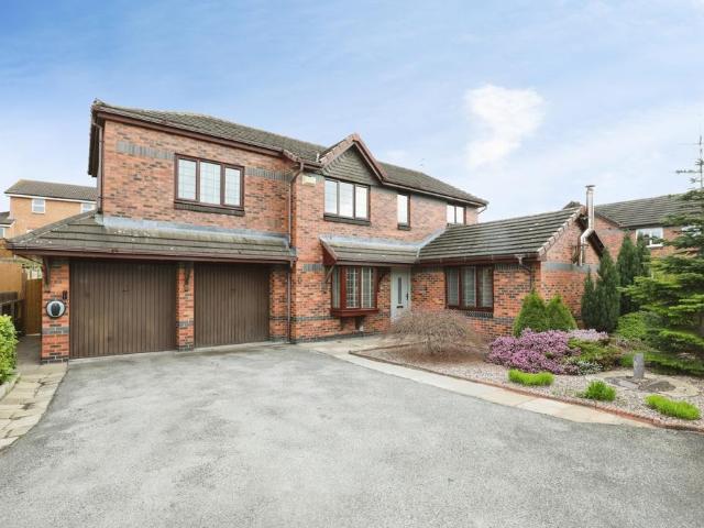 House for sale in Wharton, Winsford