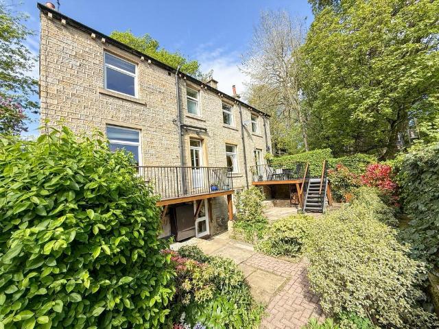 House for sale in Holme Valley, Honley
