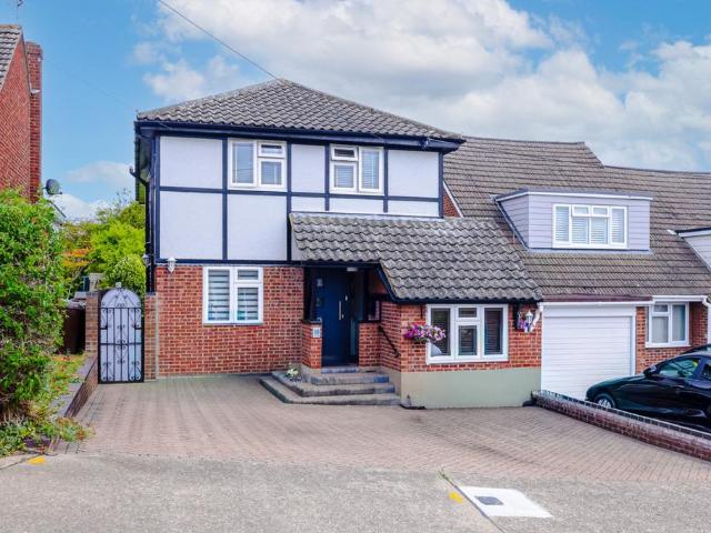 House for sale in South Benfleet, Essex