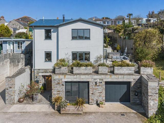 House for sale in Treloan, Gerrans