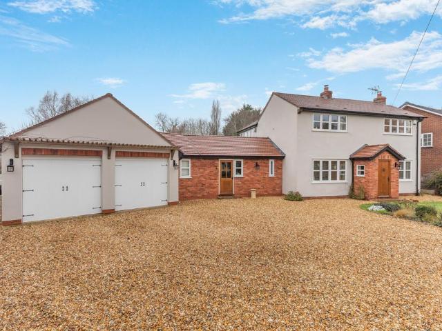House for sale in Dunston, Great Chatwell