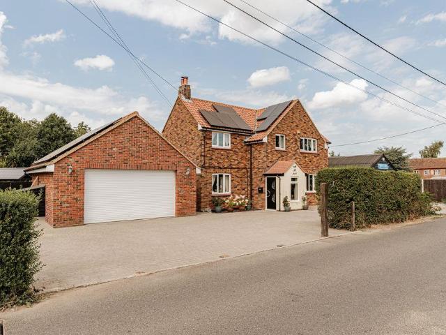 House for sale in Woodnesborough, Ash