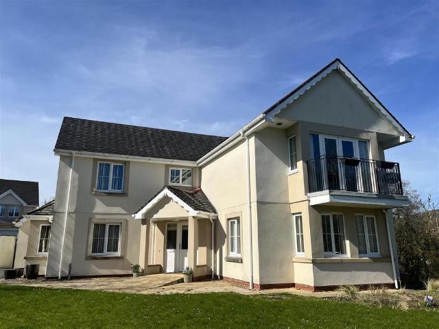 House for sale in Cwmamman, Wales