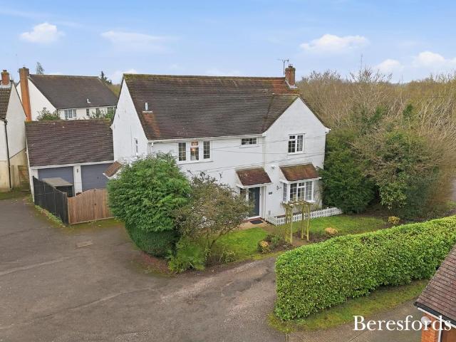 House for sale in Chipping Hill, Essex