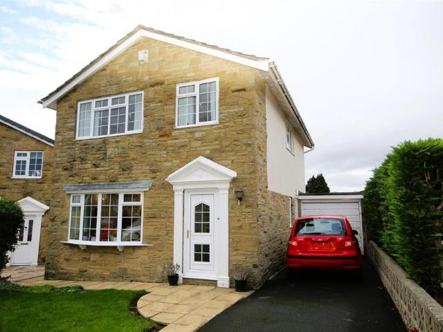 House for sale in Aberford, West Yorkshire