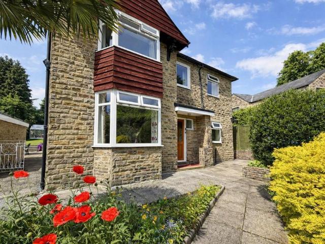 House for sale in Willowfield, Sowerby Bridge
