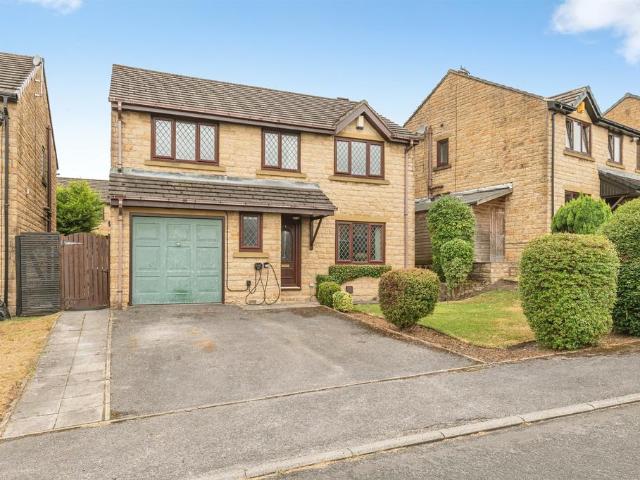 House for sale in Golcar, West Yorkshire