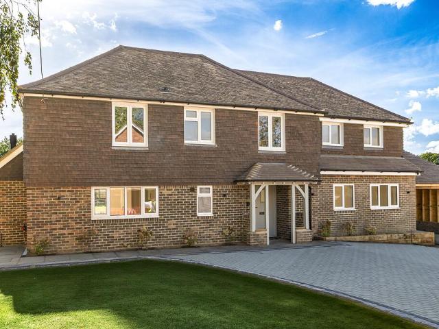 House for sale in Cootham, Horsham