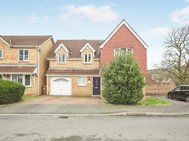 House for sale in Ystrad Mynach, Wales