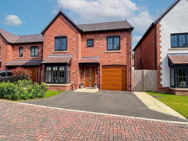 House for sale in Holmes Chapel